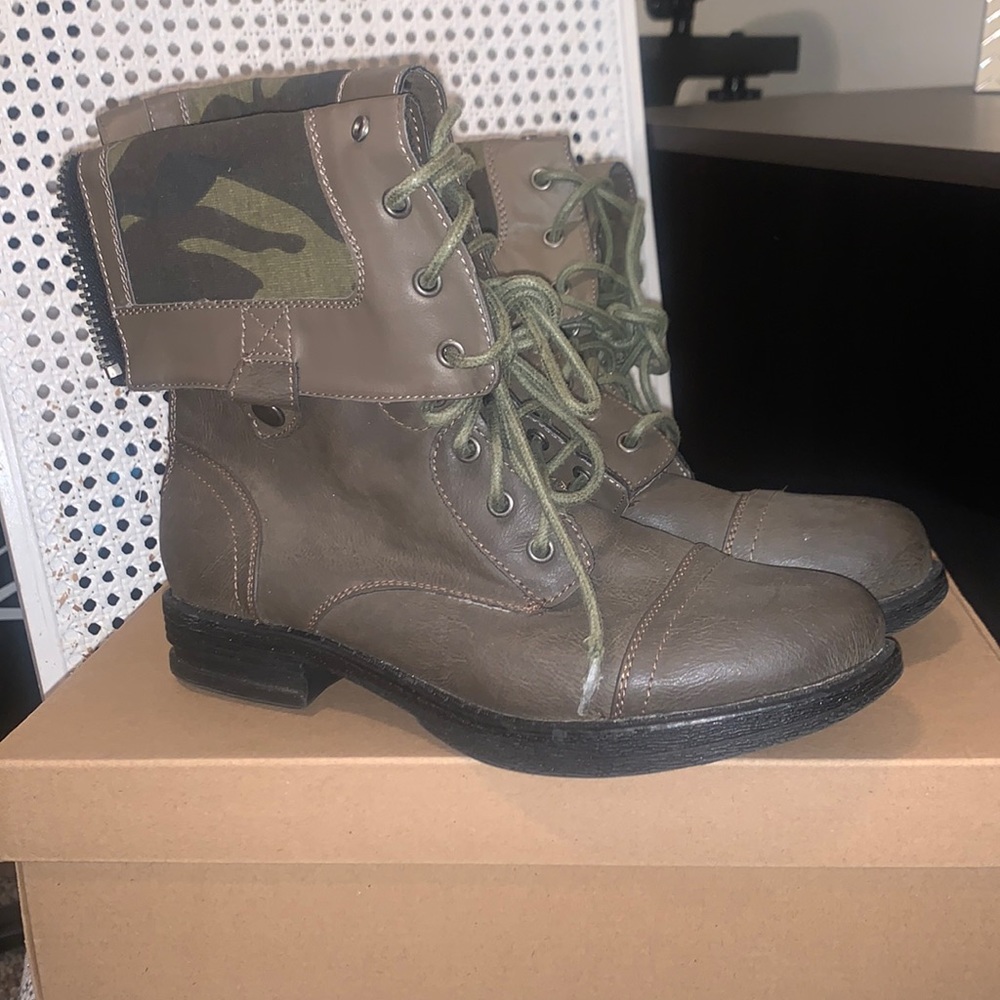 Madden girl combat boots